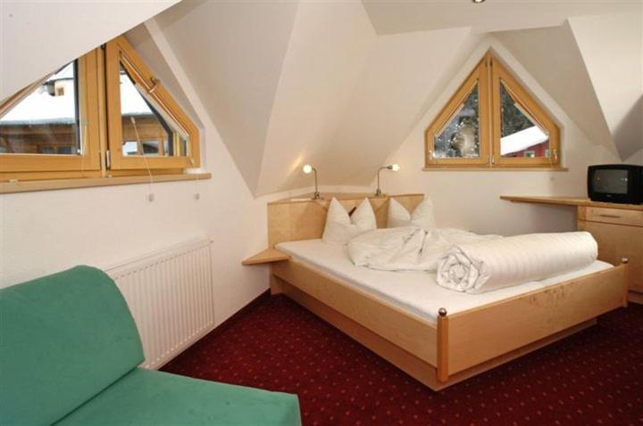 Hotel Kristall B&B Ischgl Exterior photo