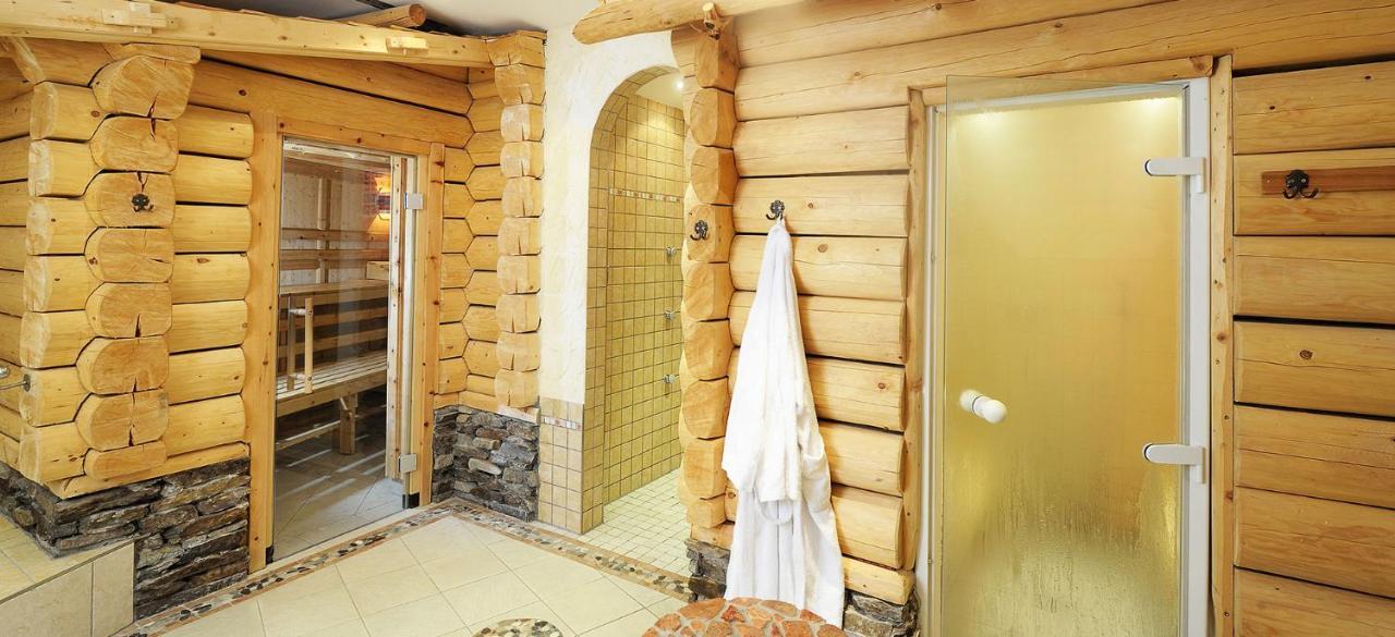 Hotel Kristall B&B Ischgl Exterior photo